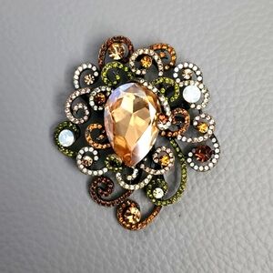 Vintage Rucinni brooch or necklace charms